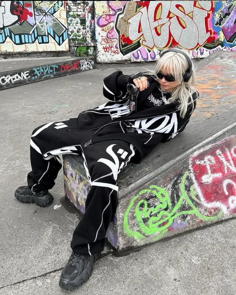 ZSIIBO Graffiti Zip Hoodie & Pants - New Collection 2023